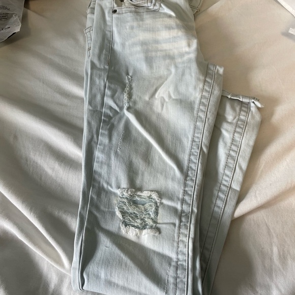 COPY - ⤵️ price drop ! Juniors sz 7 MUDD distressed jeans EUC - Picture 3 of 3